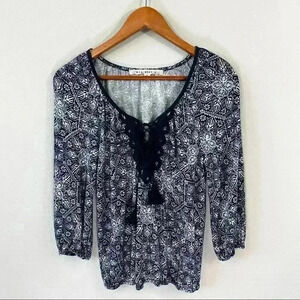 Max Studio navy and white print boho top